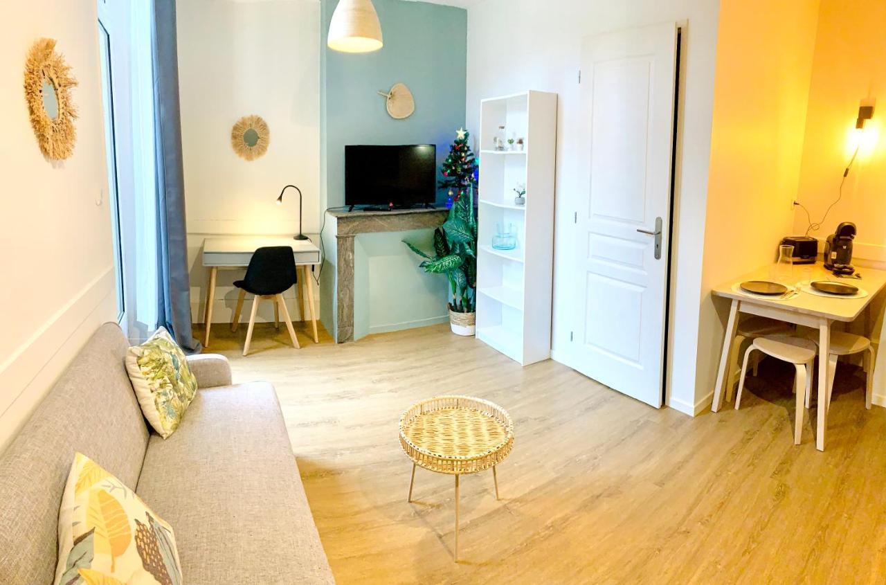 Le Dumon 2 - T2 Avec Garage - Terrasse - Wifi - Gare A 200M Apartment Agen Bagian luar foto