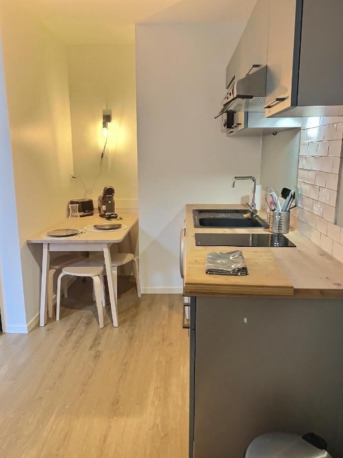 Le Dumon 2 - T2 Avec Garage - Terrasse - Wifi - Gare A 200M Apartment Agen Bagian luar foto